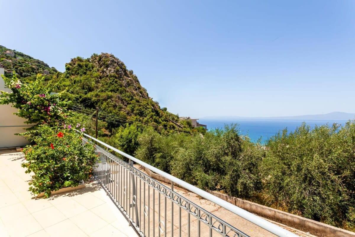 Aigli Summer Getaway - Seaview Lux Retreat Verga Kalamata Esterno foto